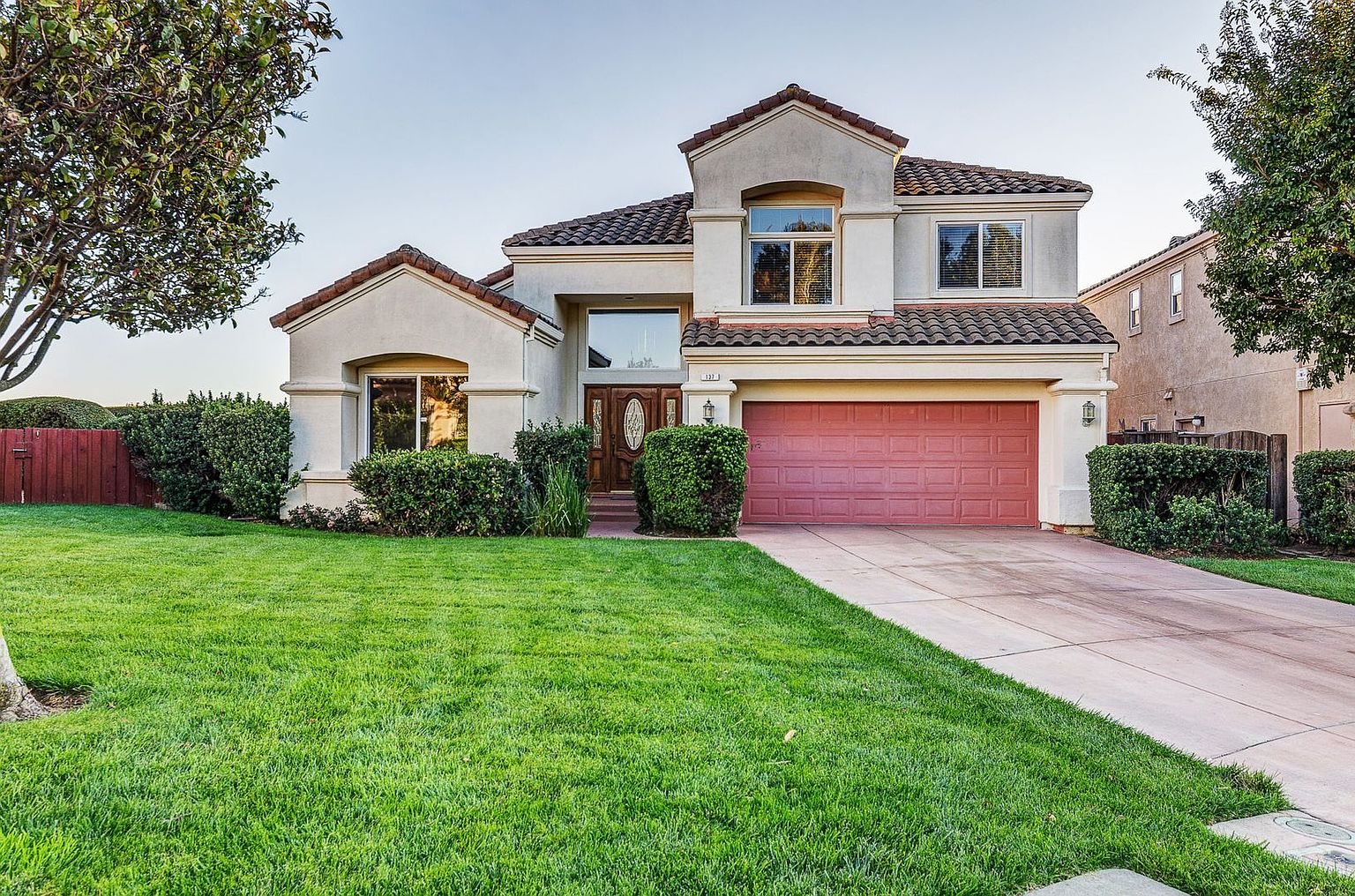 137 Cam Del Sol Vallejo, CA 94591 photo 3