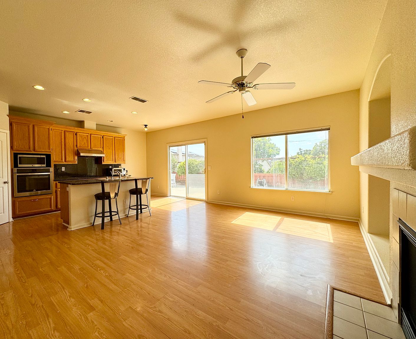 6453 Eagle Ridge Dr photo 5