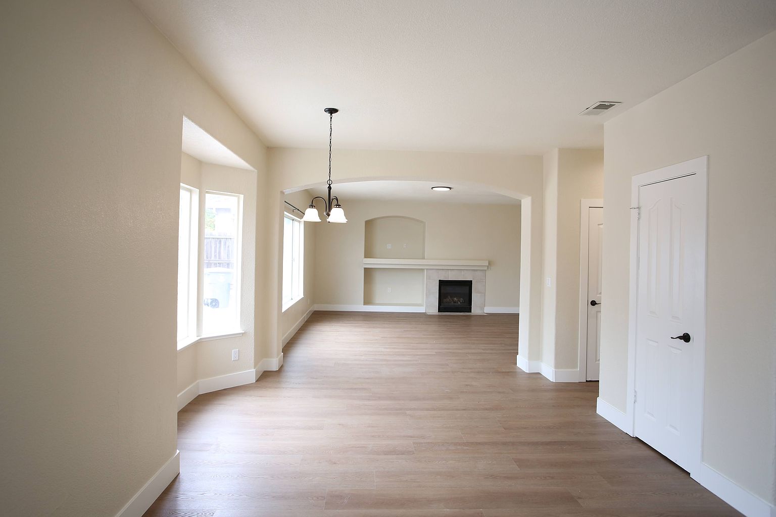 6468 Eagle Ridge Dr photo 5