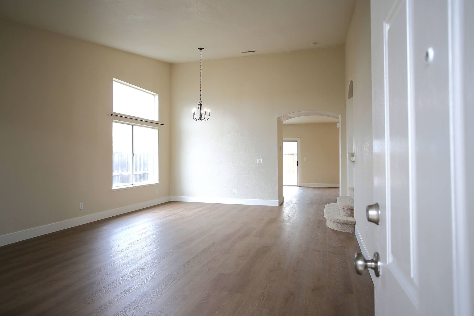 6468 Eagle Ridge Dr photo 2