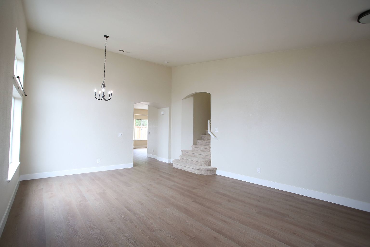 6468 Eagle Ridge Dr photo 3