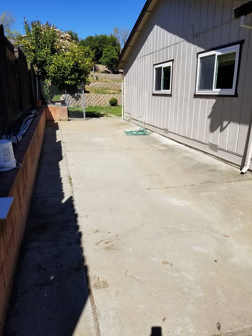 137 Seaview Dr photo 4