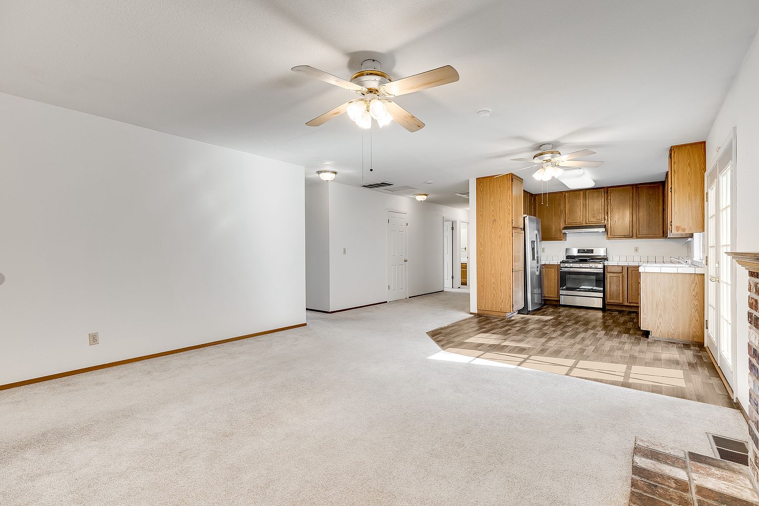 528 E I St photo 5