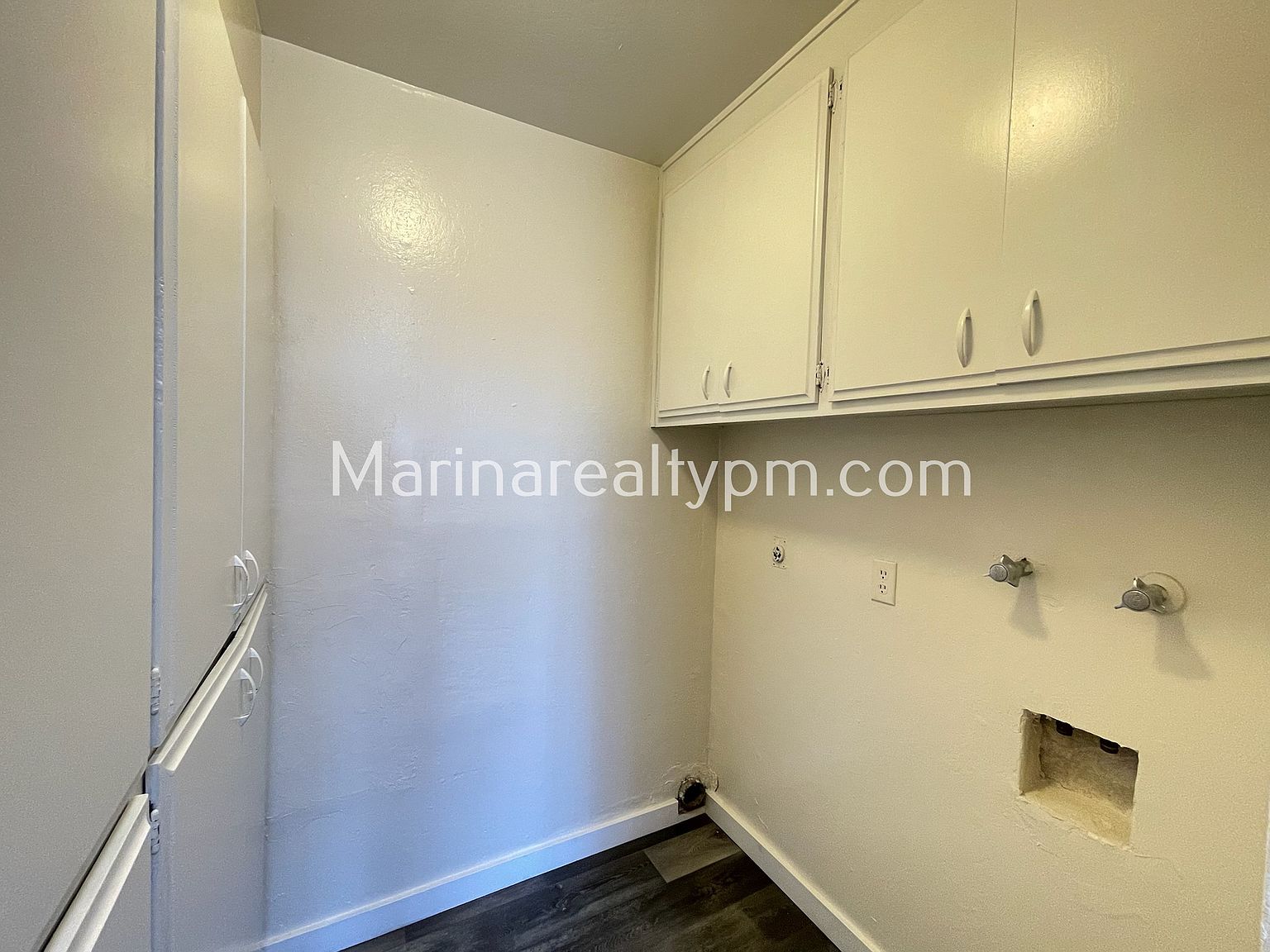 444 Corcoran Ave photo 5