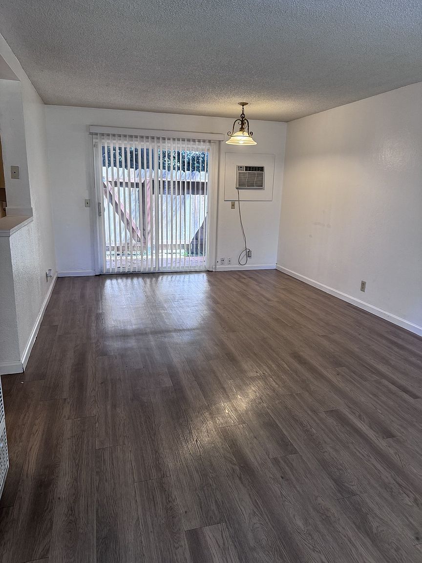 36 El Basset Ct Fairfield, CA 94533 photo 2