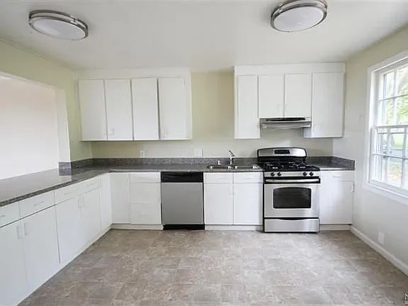 38 Selfridge St photo 5