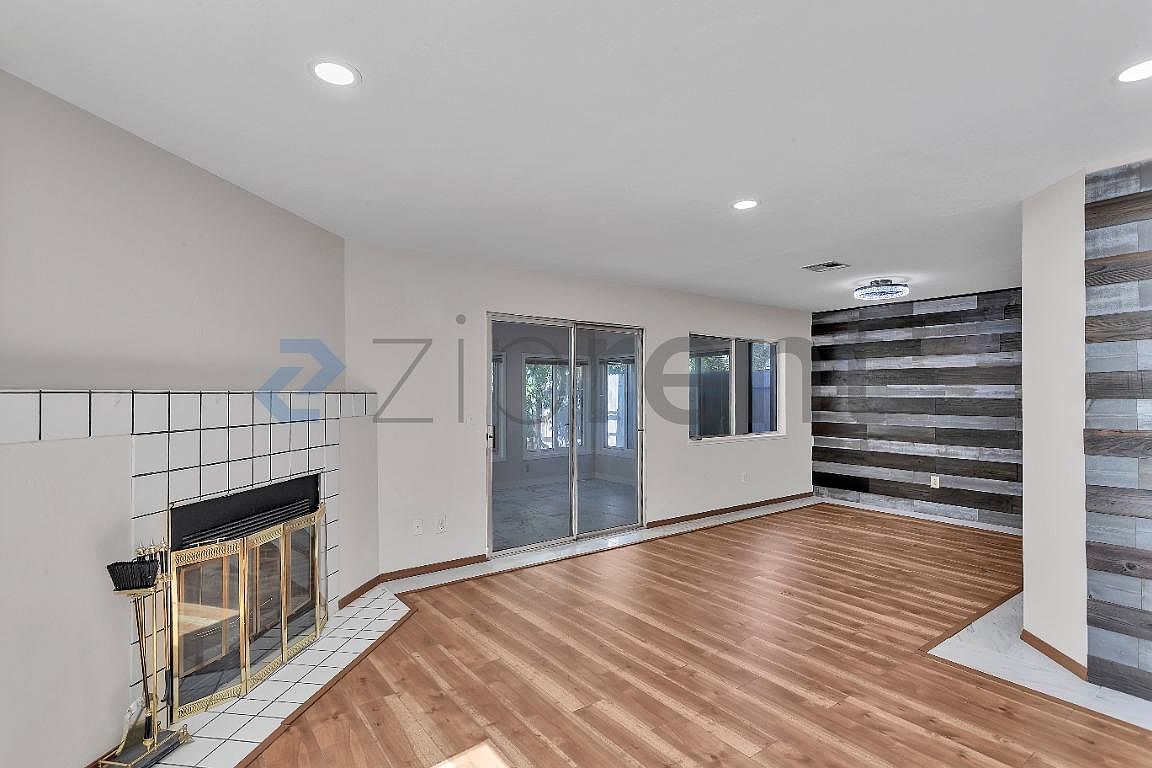 370 Stageline Dr photo 5