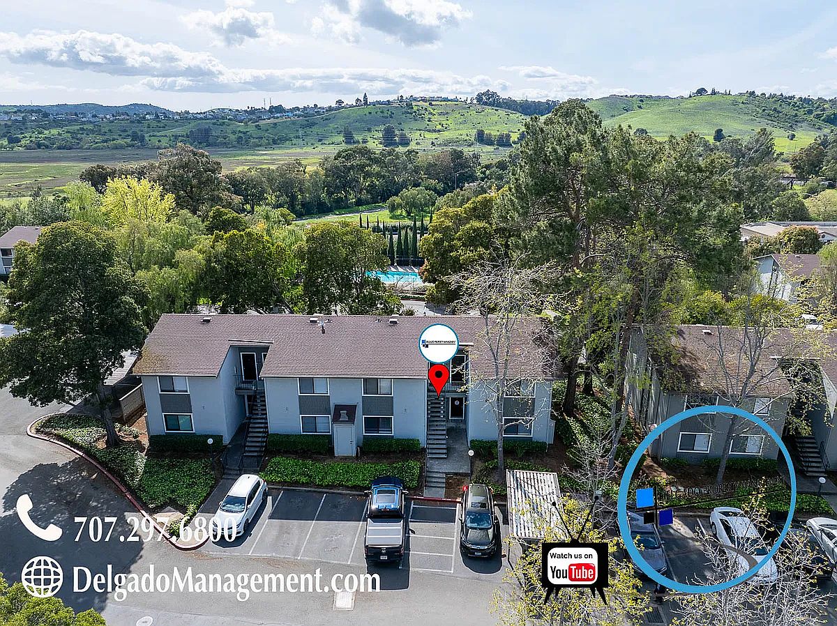 900 Cambridge Dr photo 2