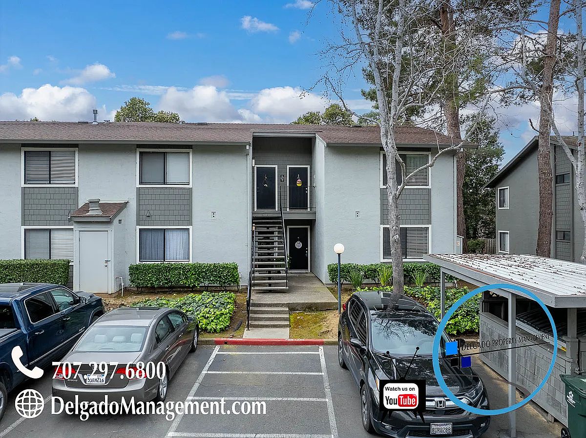 900 Cambridge Dr photo 4
