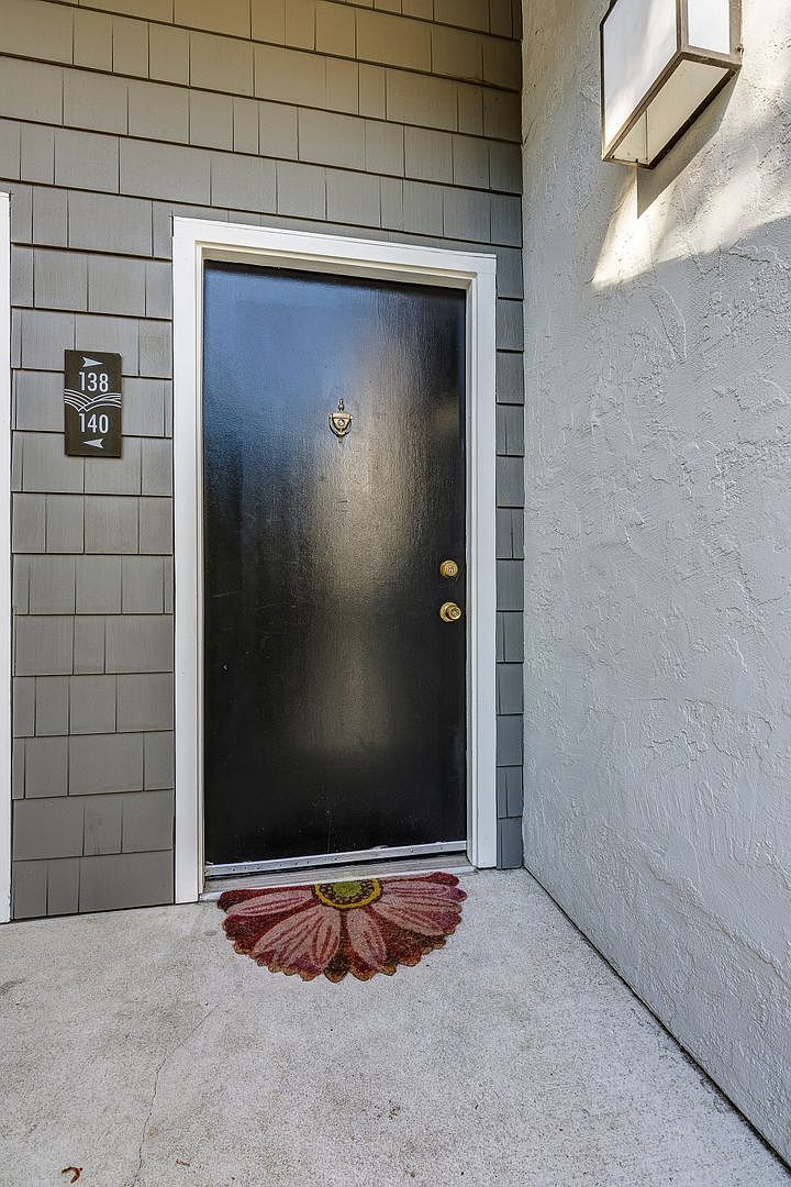 900 Cambridge Dr photo 5