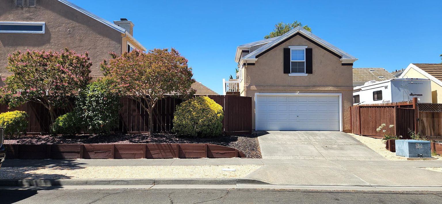 5245 Venus Dr photo 2