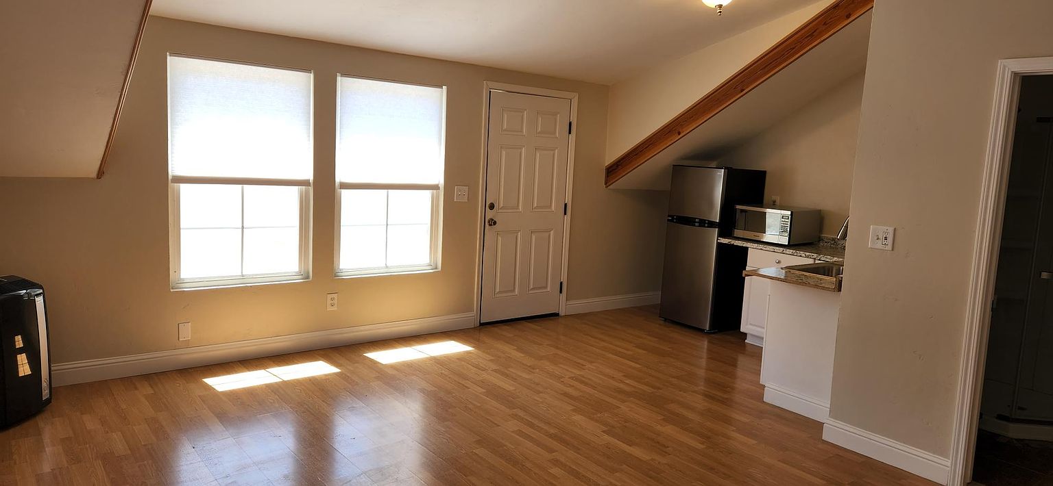 5245 Venus Dr photo 4