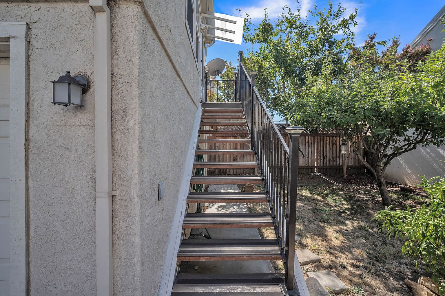 5252 Trophy Dr photo 3