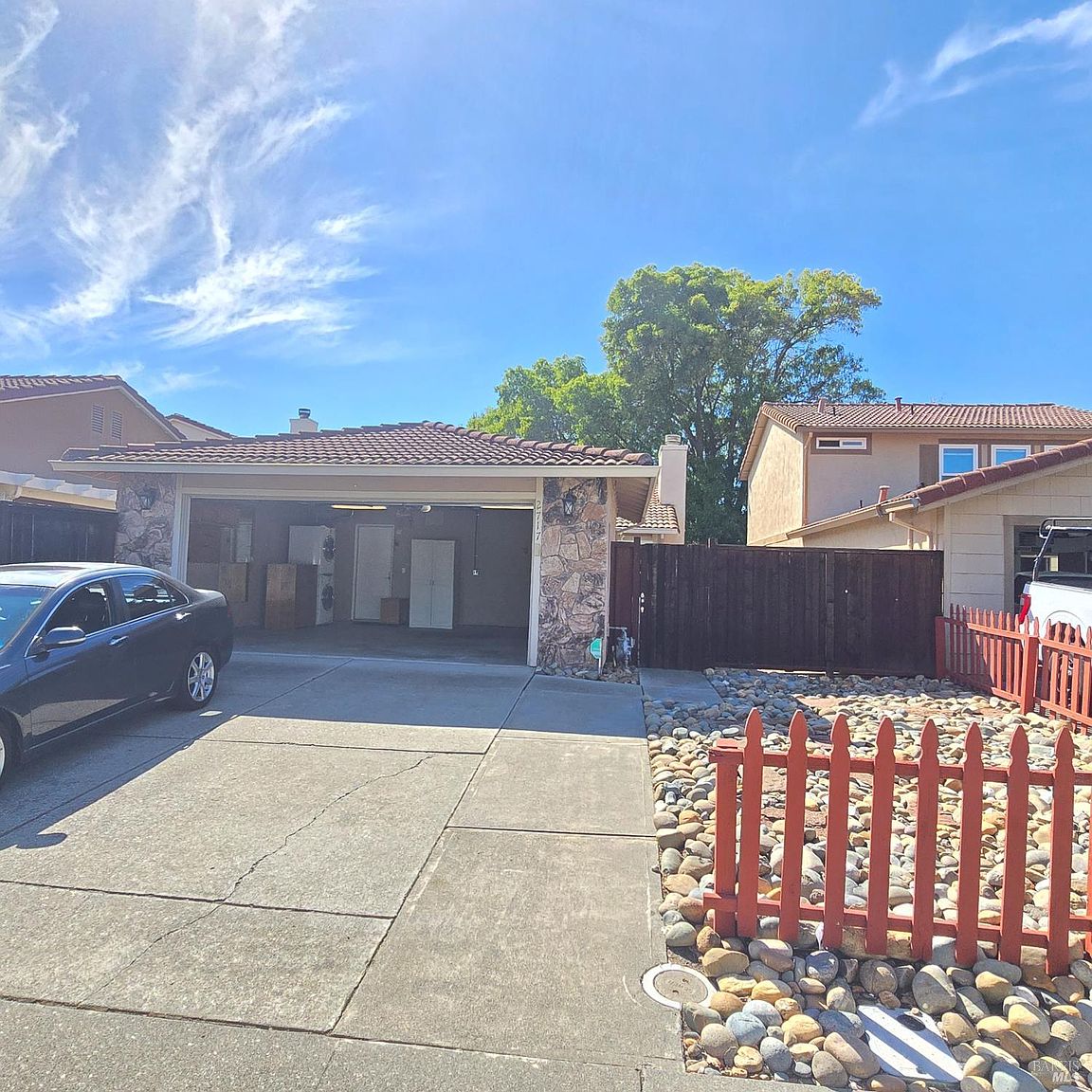 2717 Applewood Dr