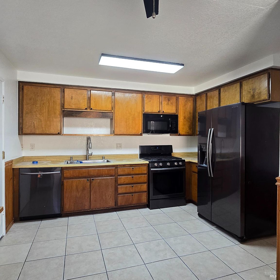 2717 Applewood Dr photo 5