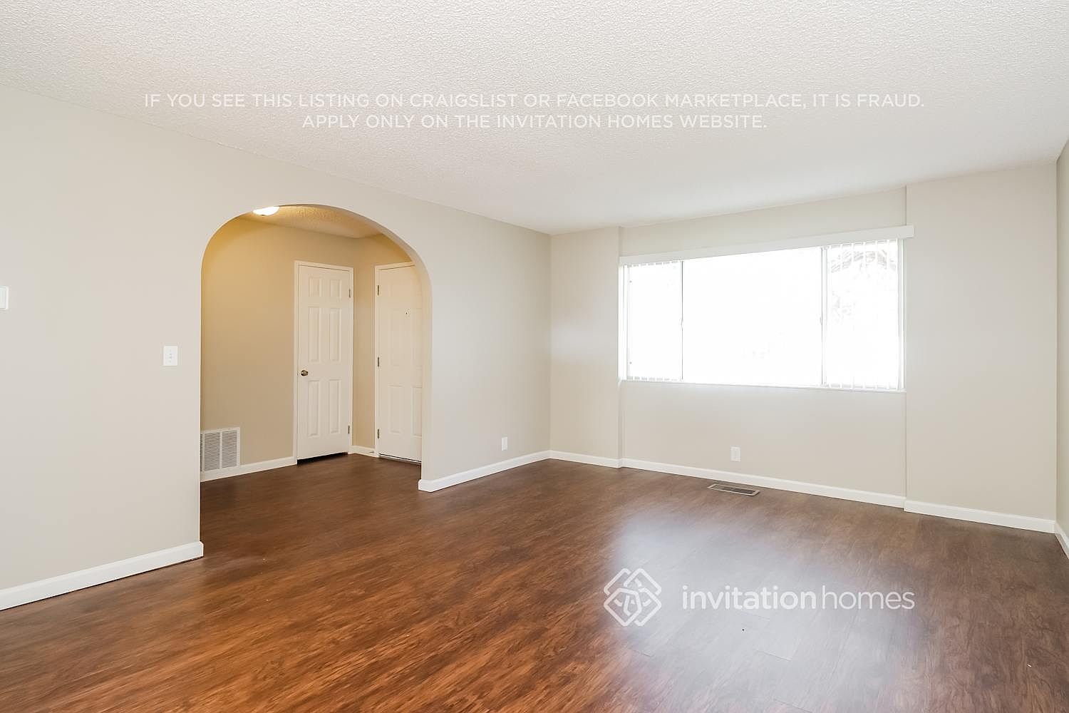 2954 Redwood Dr photo 2