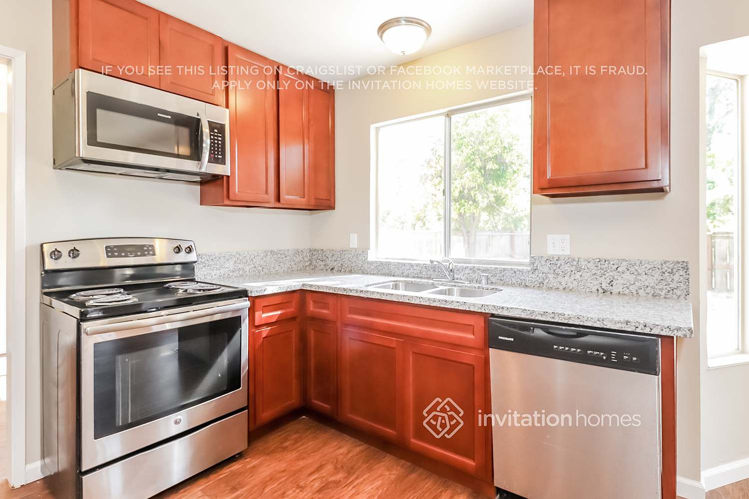 2954 Redwood Dr photo 5