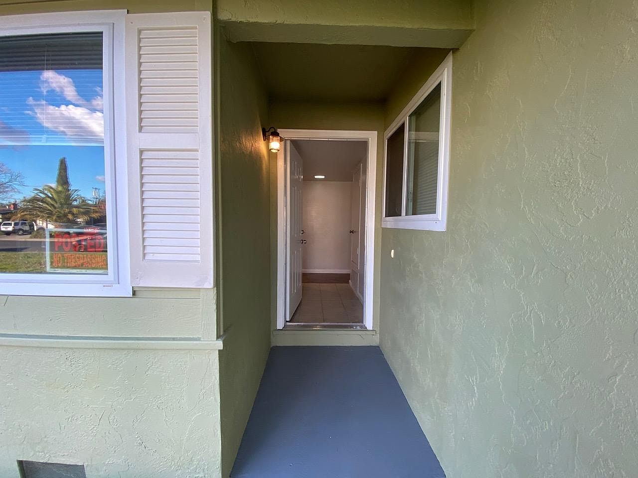 2059 Robin Dr photo 3