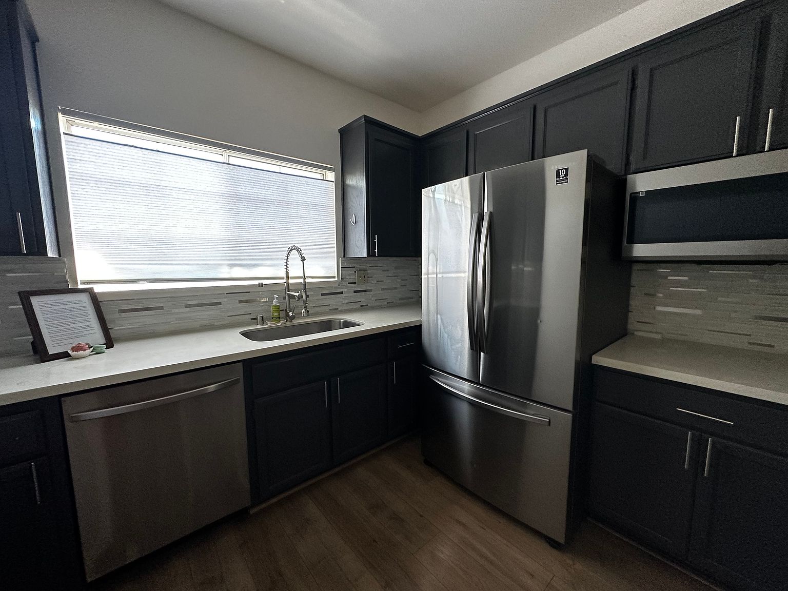 130 Manchester Dr photo 4