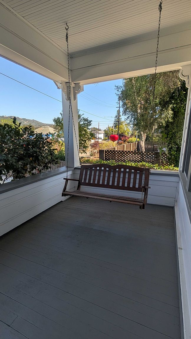 405 N Cloverdale Blvd photo 4