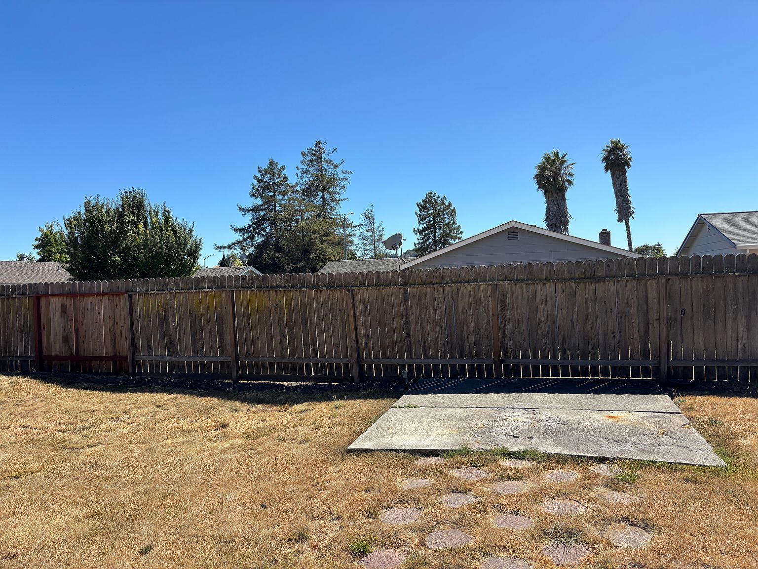 1132 Santa Barbara Way photo 4