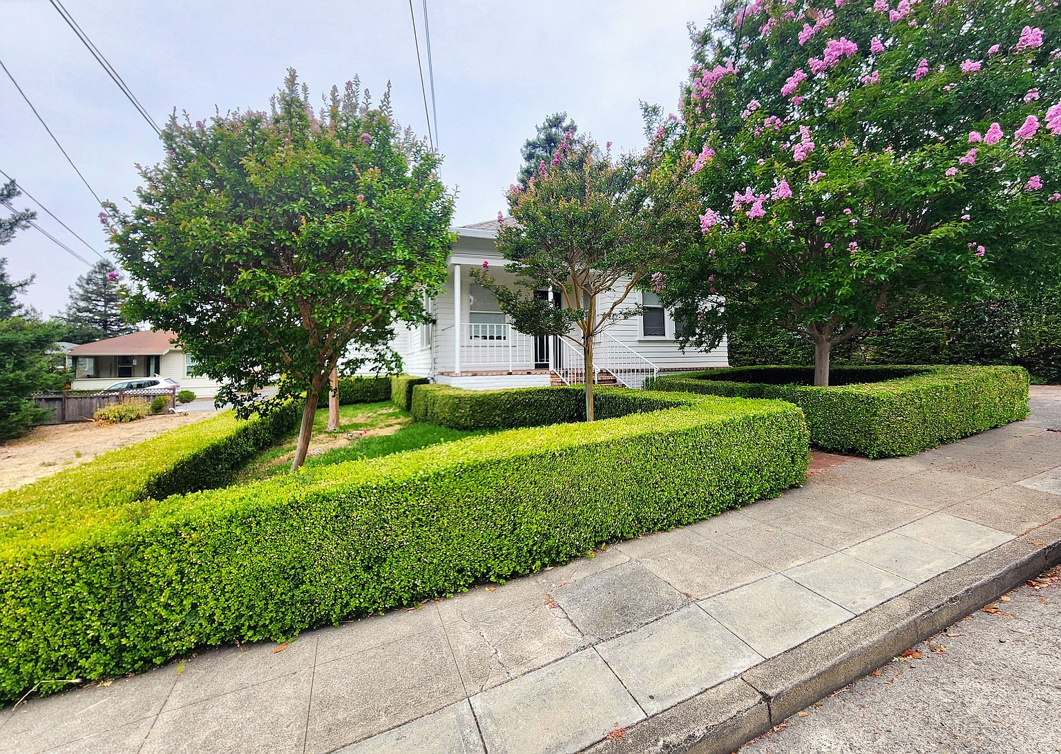 19 Park Ave photo 2