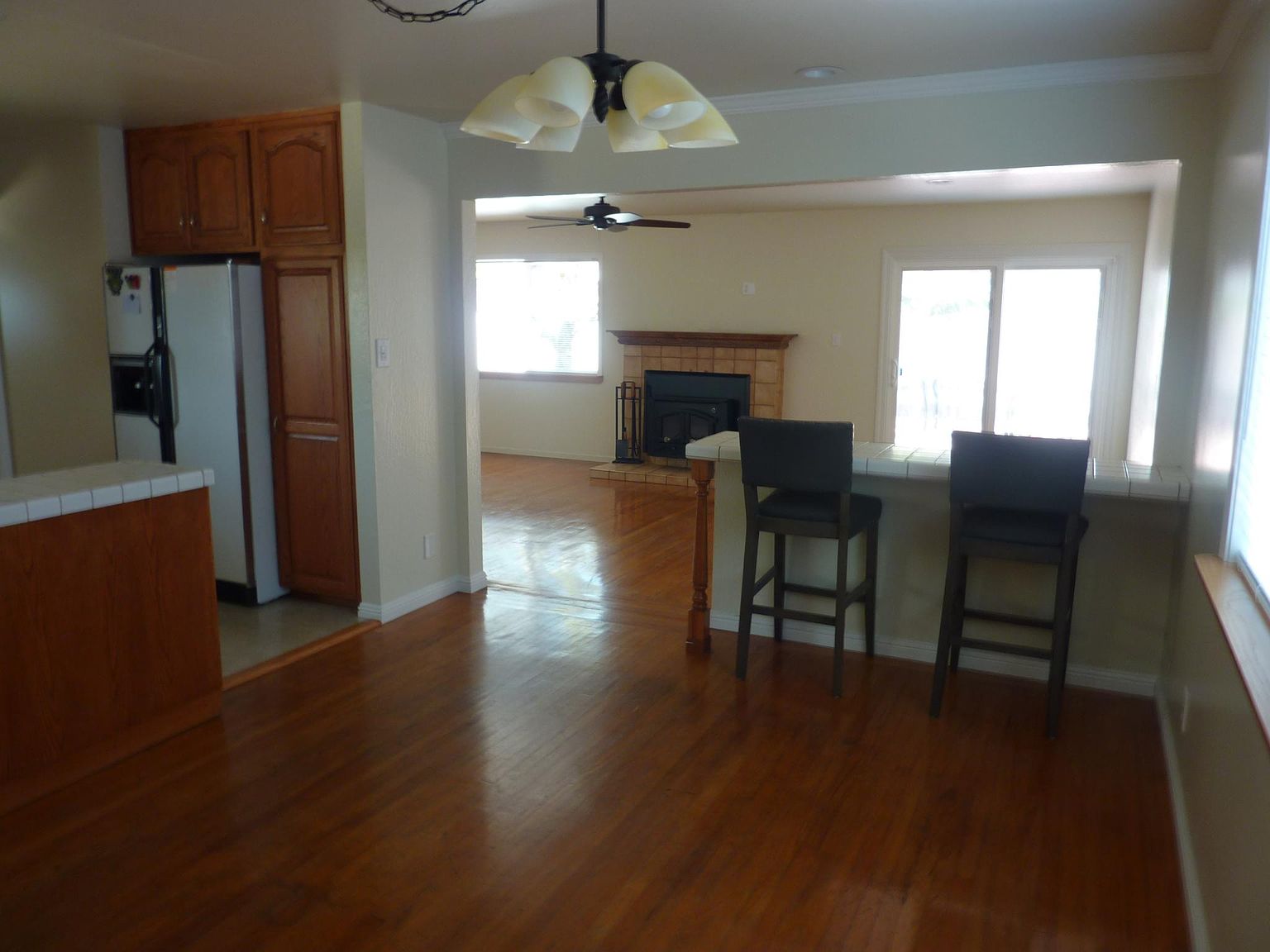 1441 Sierra Dr photo 3