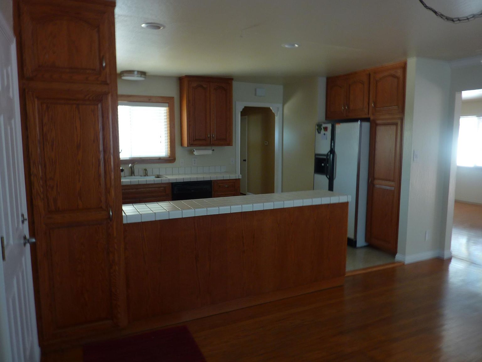 1441 Sierra Dr photo 2