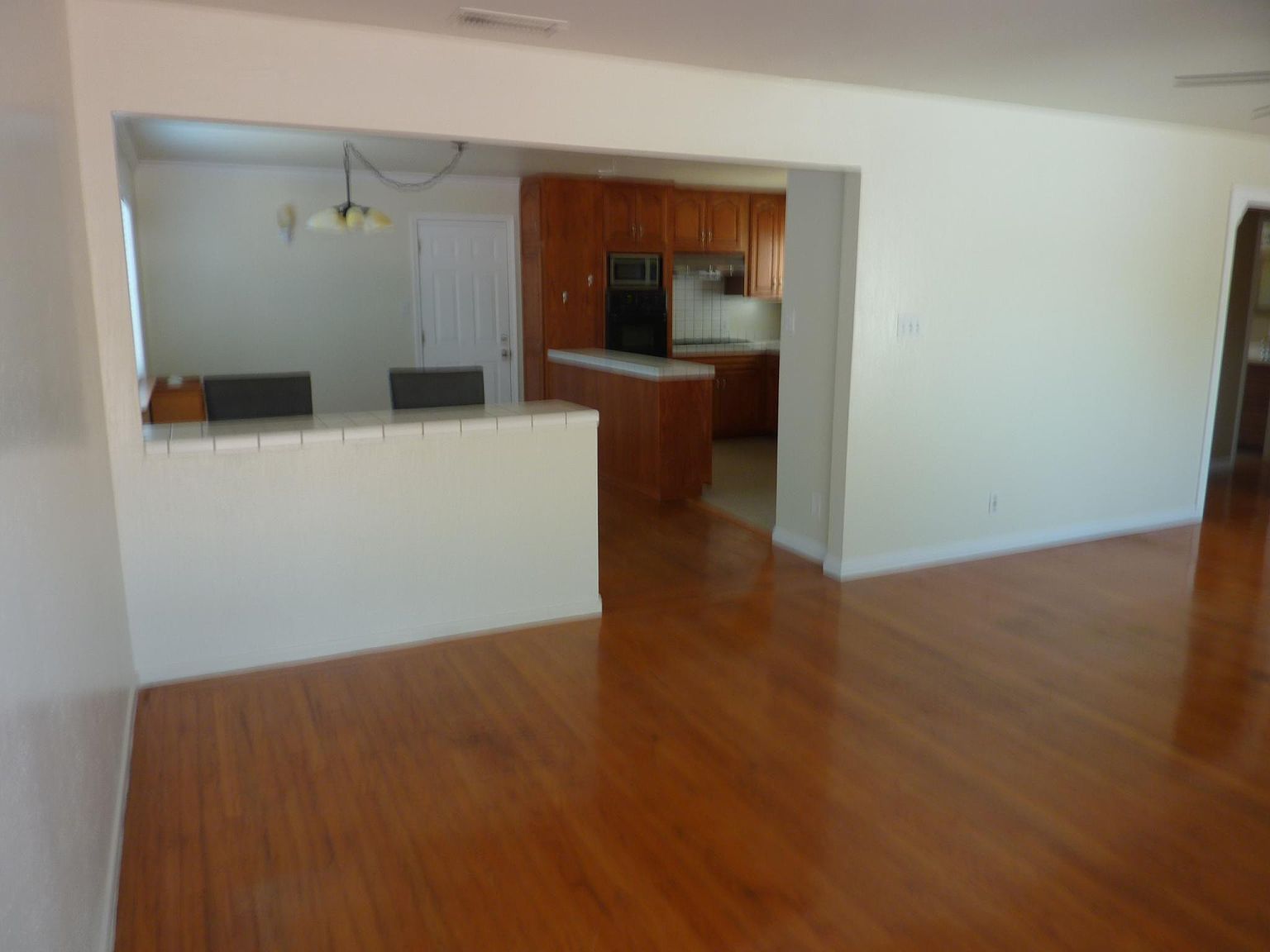 1441 Sierra Dr photo 4