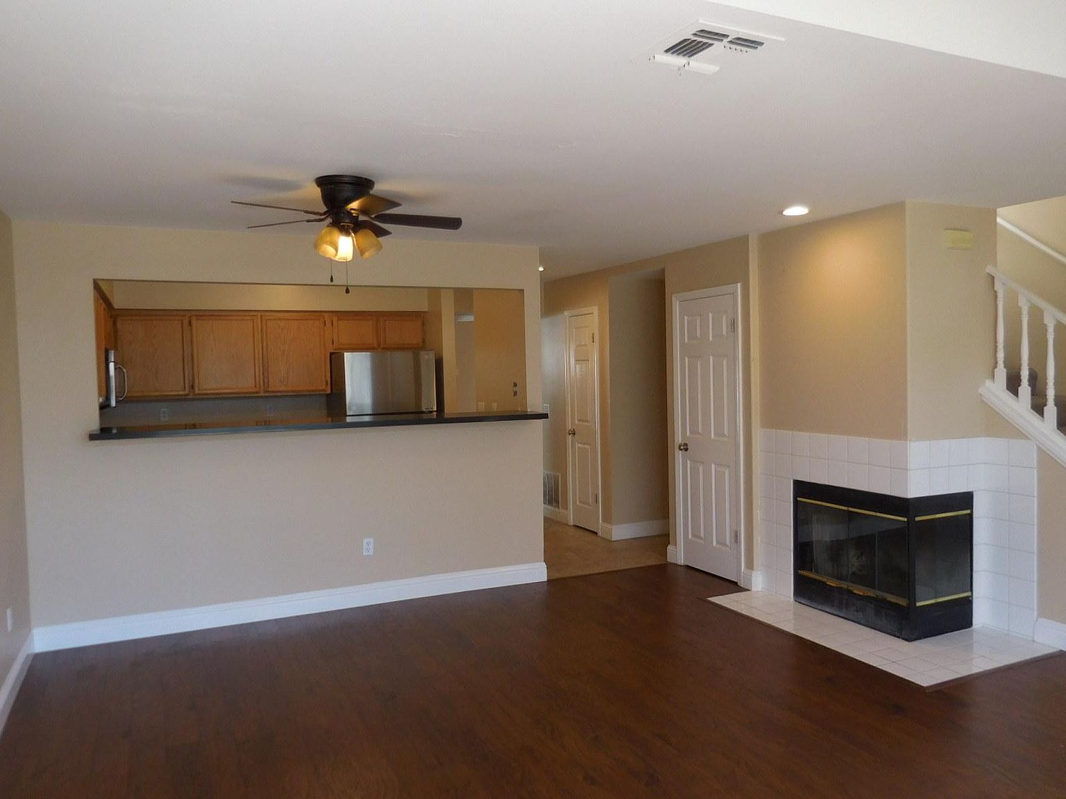 412 Feldspar Ln photo 3