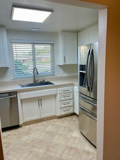 Apartments on White Oak Drive · Santa Rosa photo 4