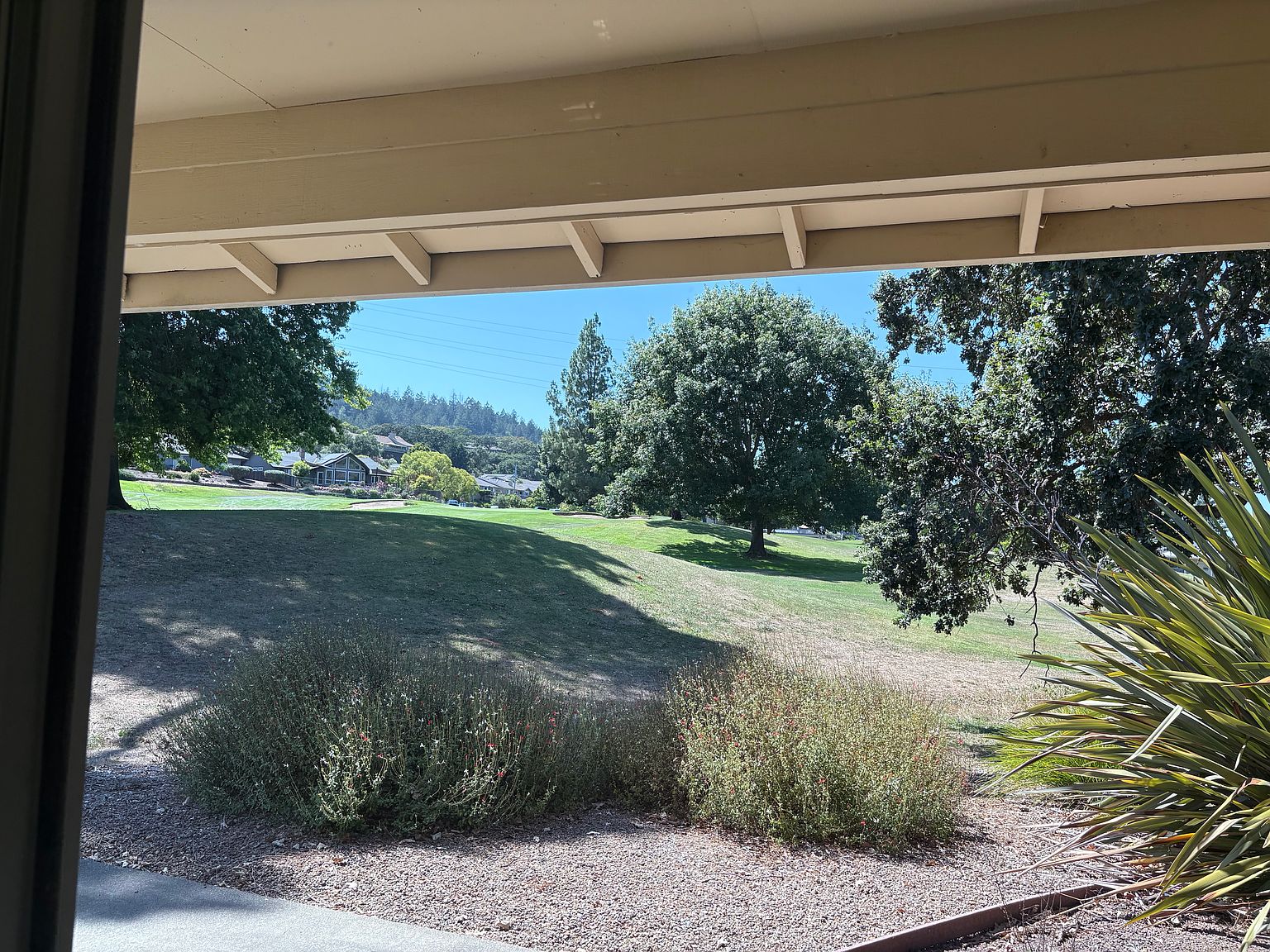2BR/2BA Single Family House on Oak Island Dr · Santa Rosa photo 5