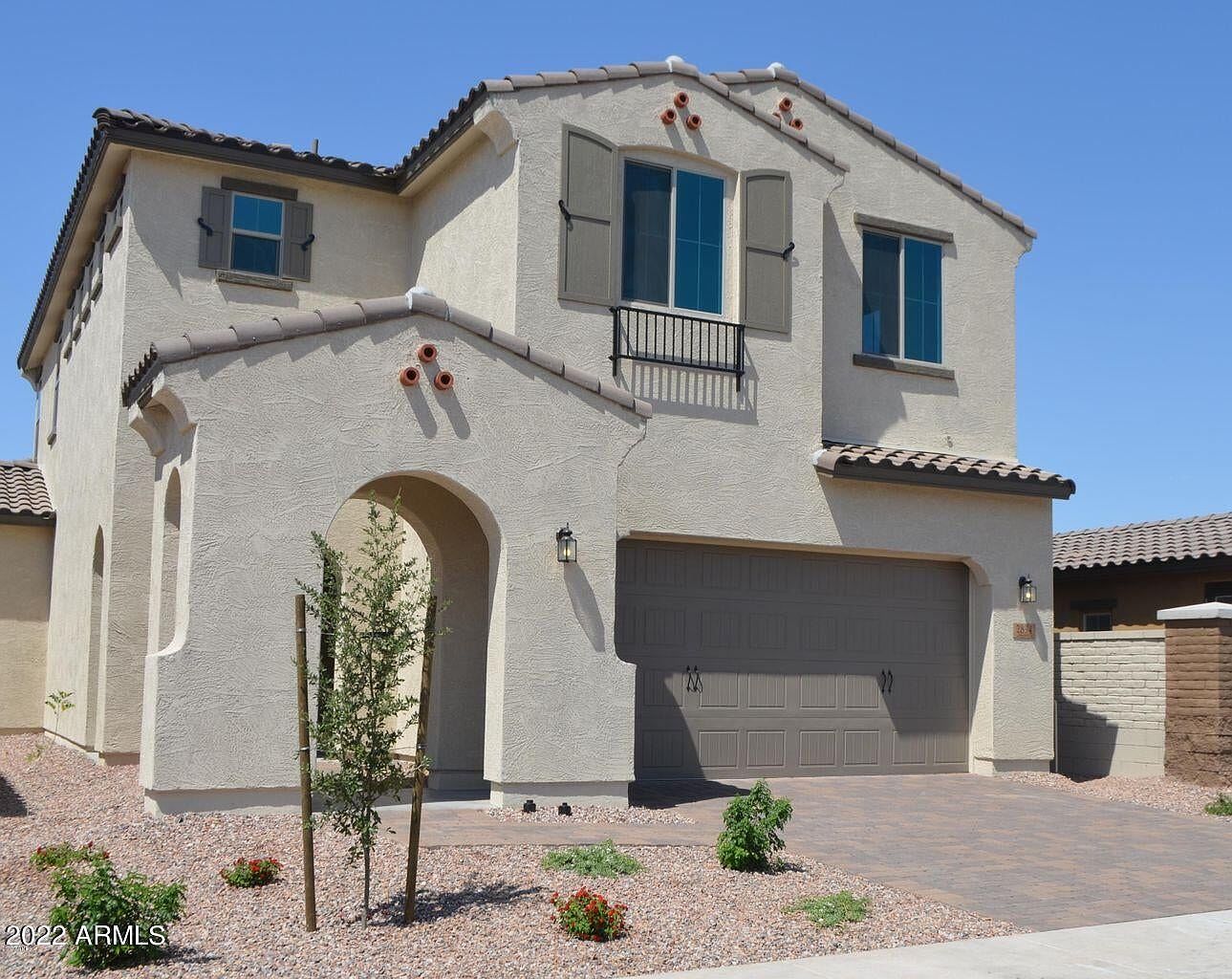 2834 E Aloe Pl photo 2