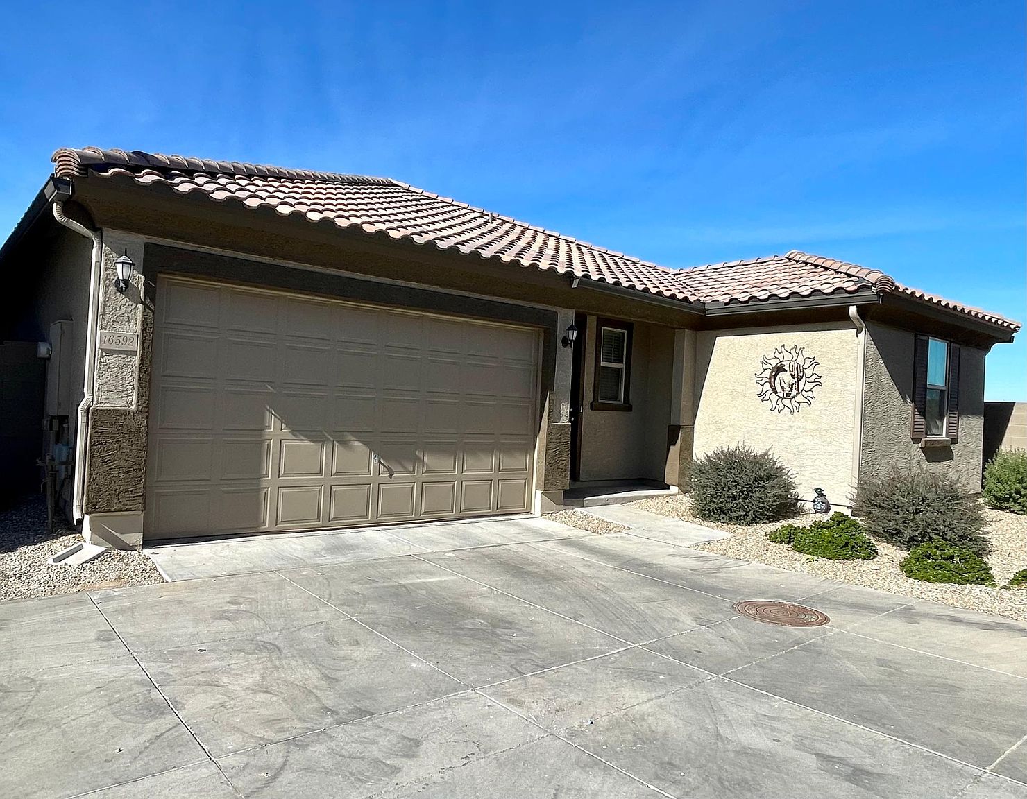16592 W Jenan Dr photo 3