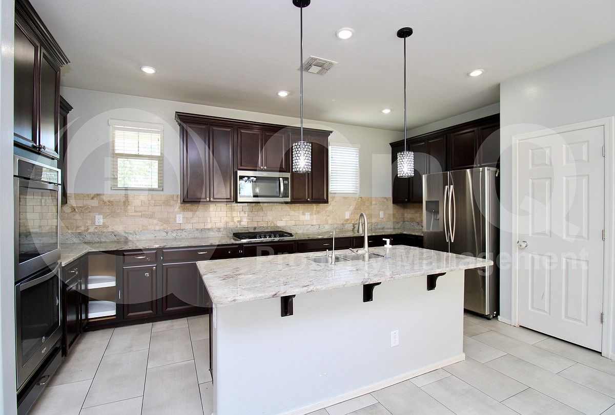 2968 S Washington St Chandler, AZ 85286 photo 3