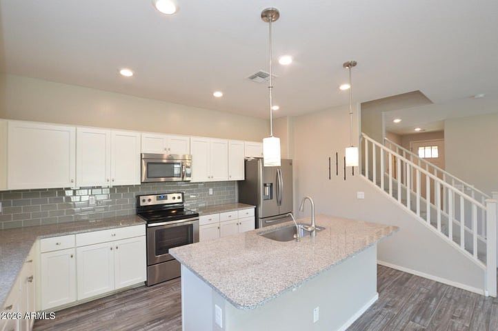 214 E Bluejay Dr Chandler, AZ 85286 photo 4