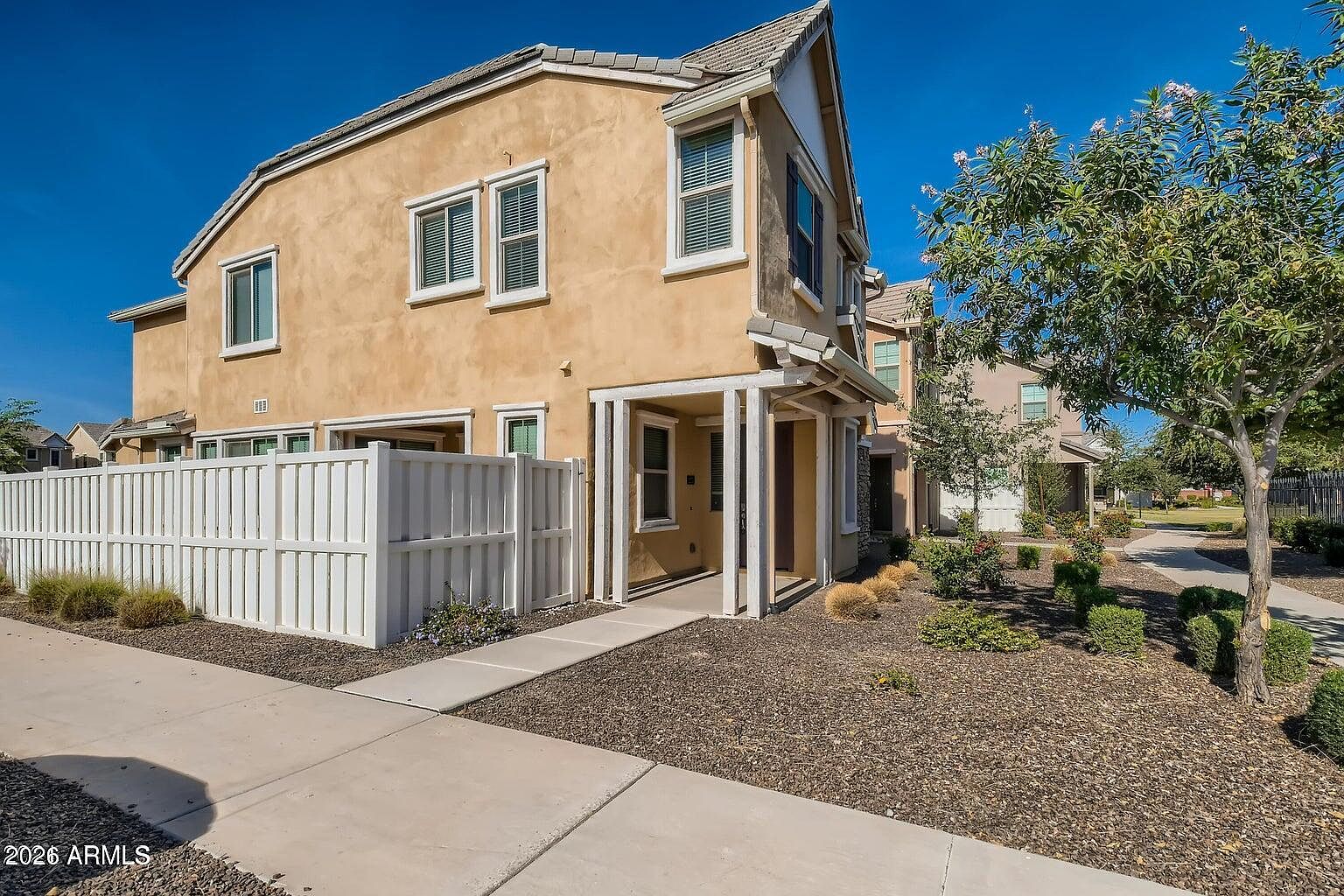 2275 S Agnes Ln Gilbert, AZ 85295 photo 2
