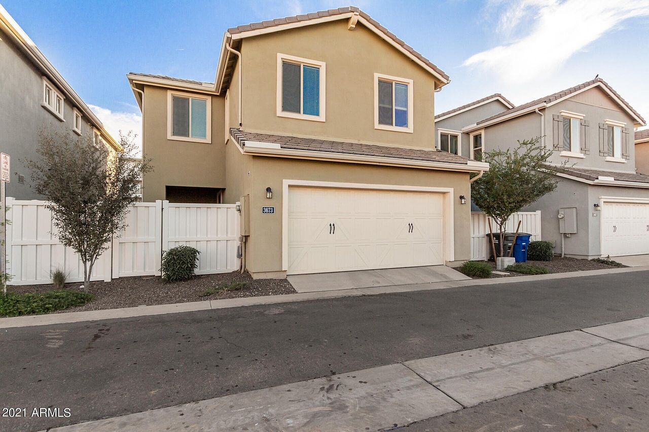 3673 E Stiles Ln photo 2