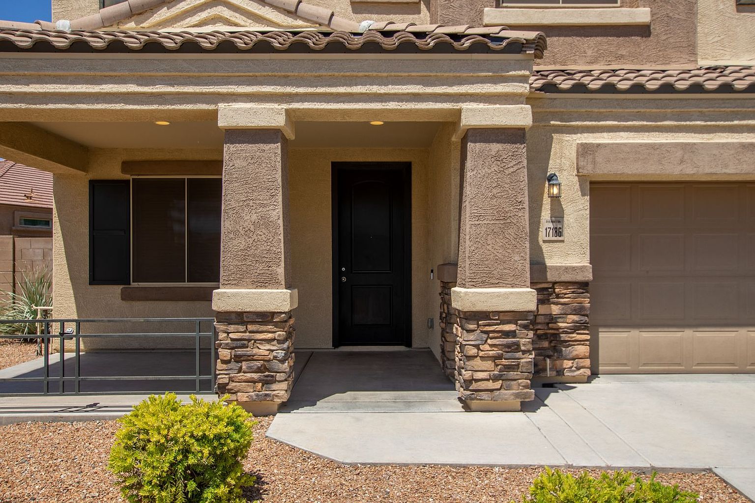 17186 W Lisbon Ln Surprise, AZ 85388 photo 5