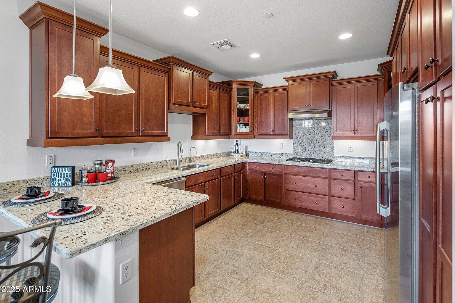 10260 E White Feather Ln photo 3