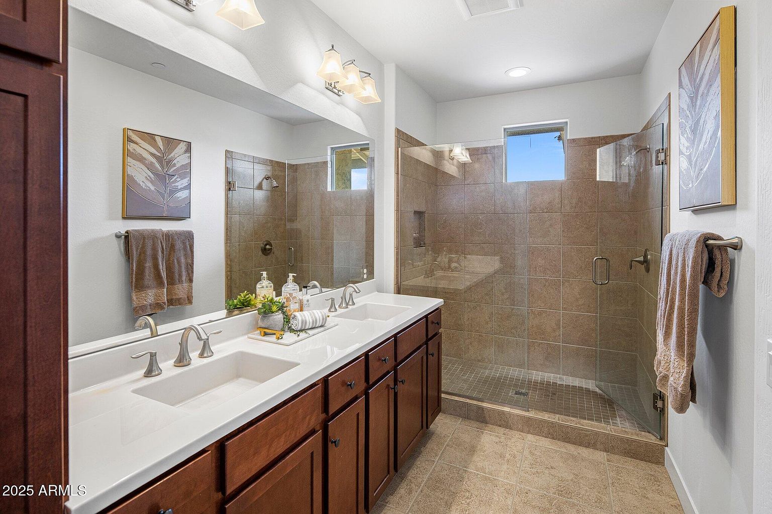 10260 E White Feather Ln photo 5