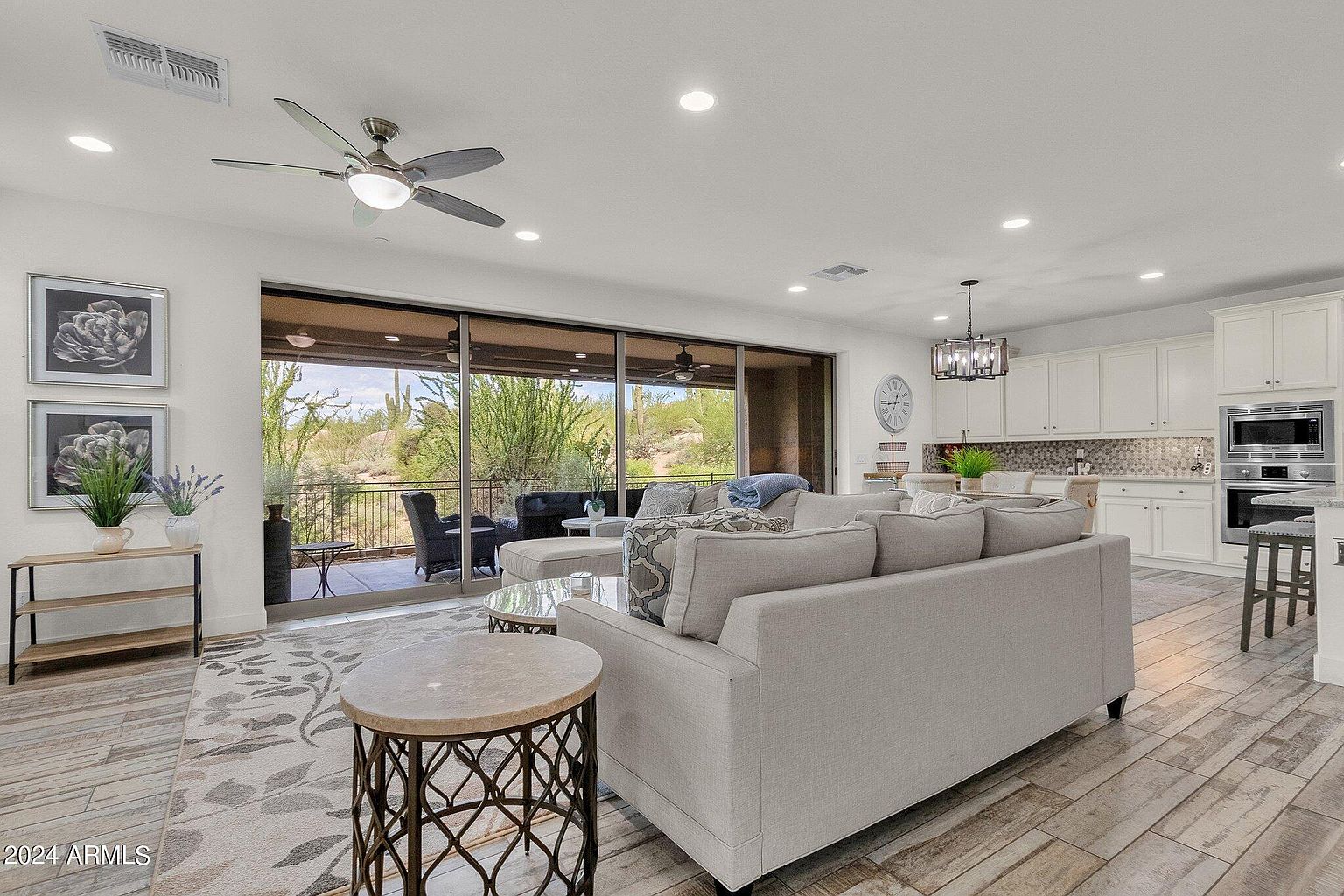 10260 E White Feather Ln photo 3