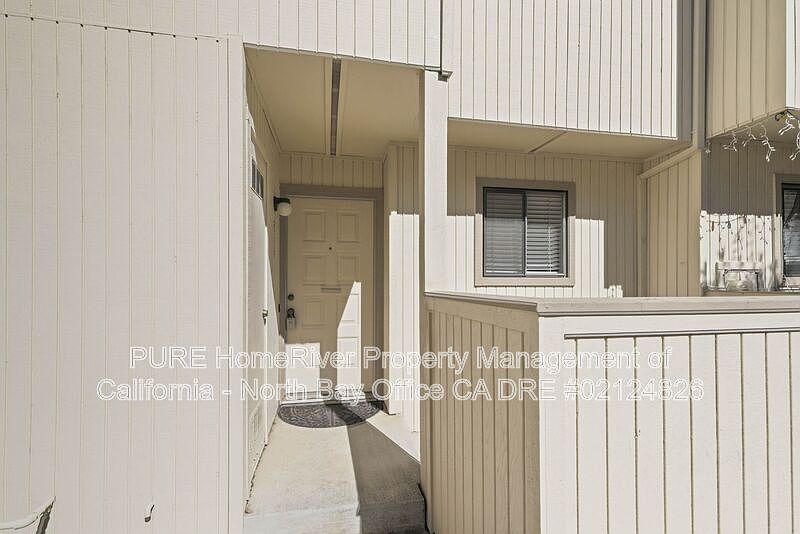 2518 Westberry Dr photo 3