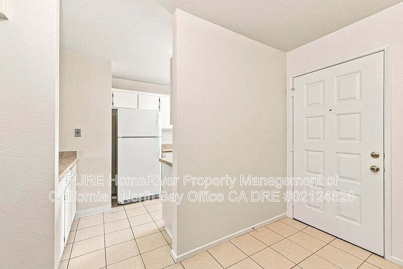 2518 Westberry Dr photo 5