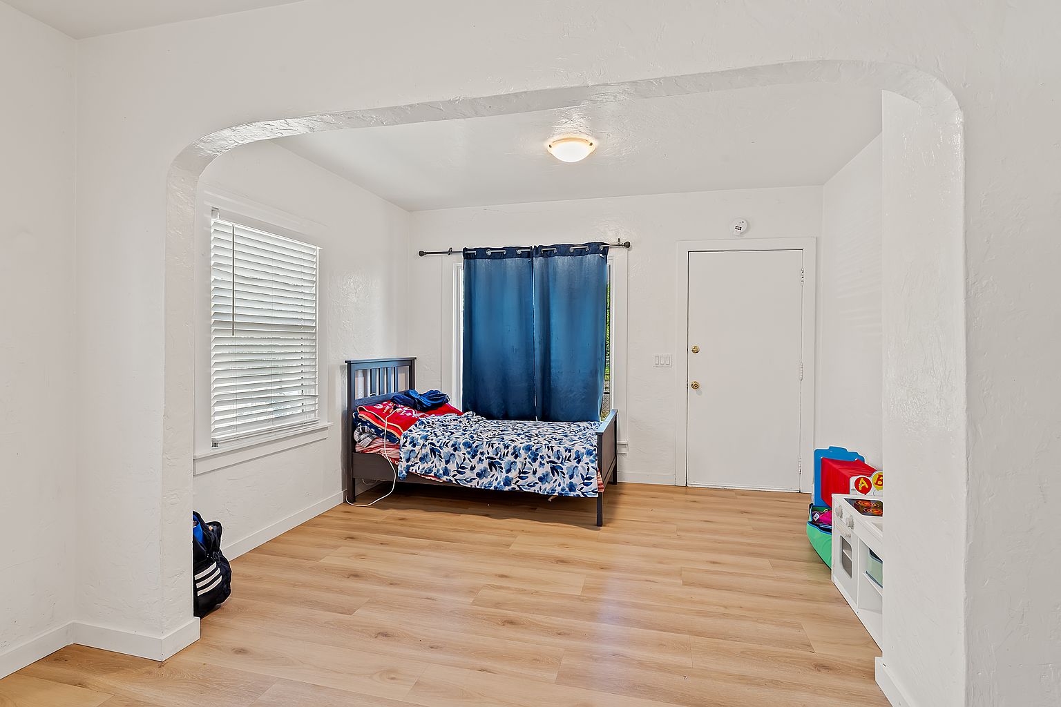 1205 Grand Ave photo 3