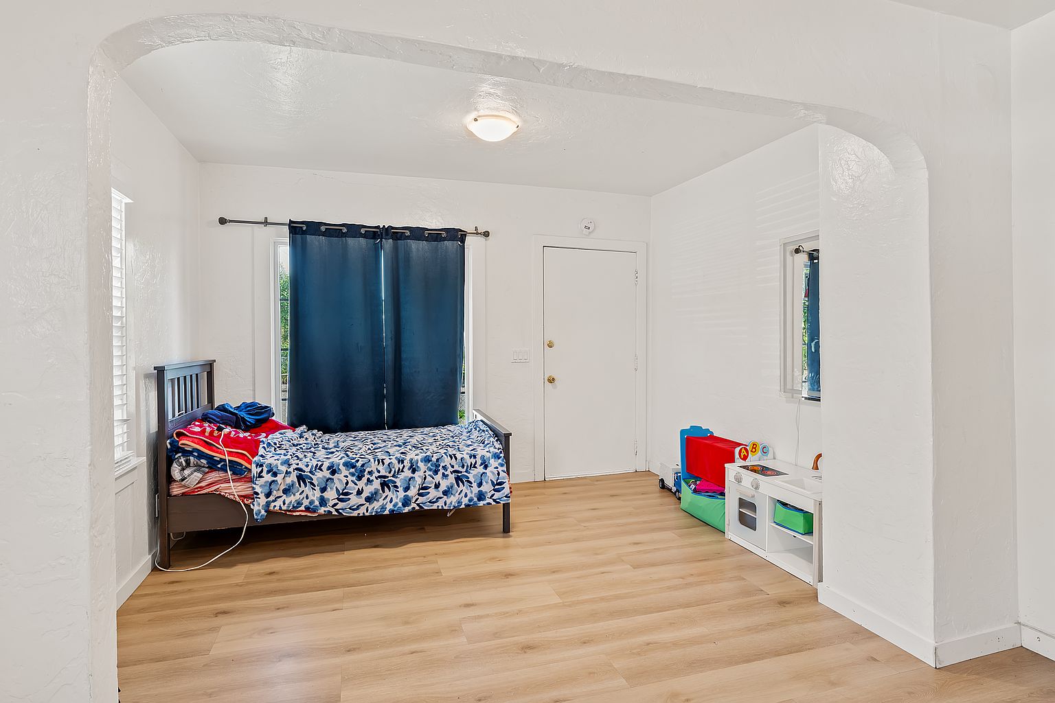 1205 Grand Ave photo 4