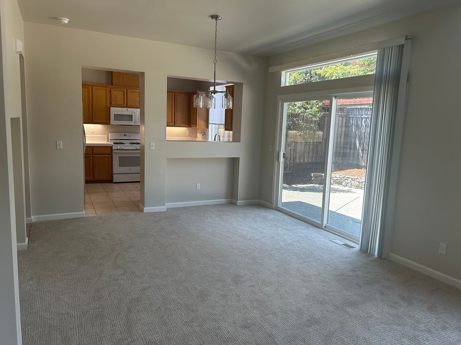 1202 Mateo Dr photo 4