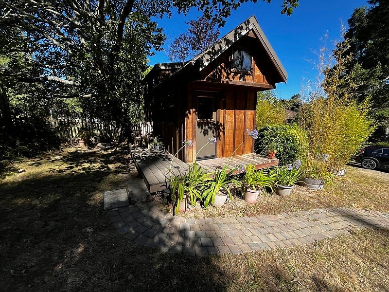 171 Gold Ridge Rd photo 2