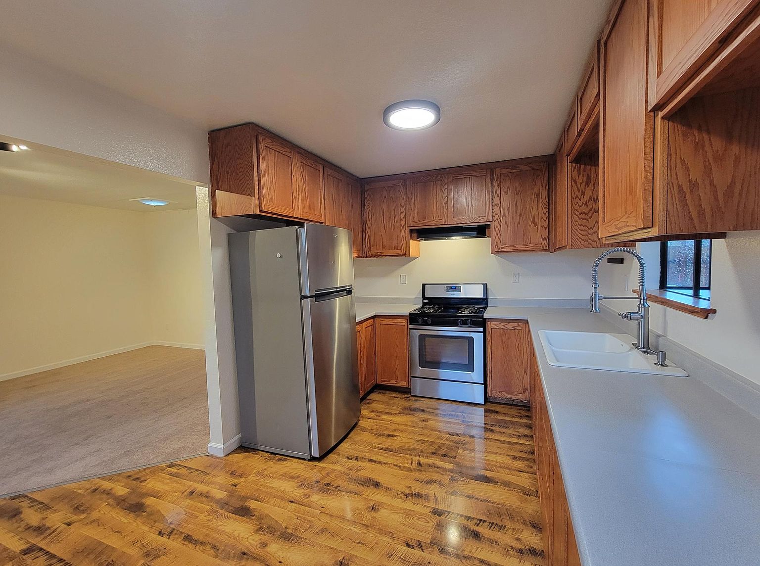 8426 Templeman Rd photo 2