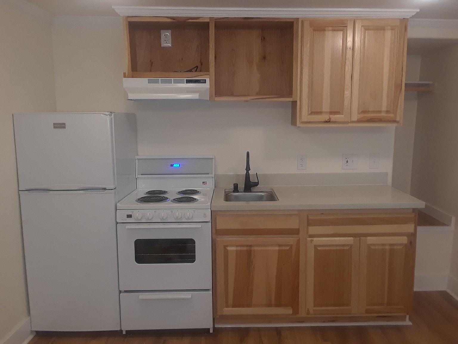 19116 Ridgecrest Dr photo 2